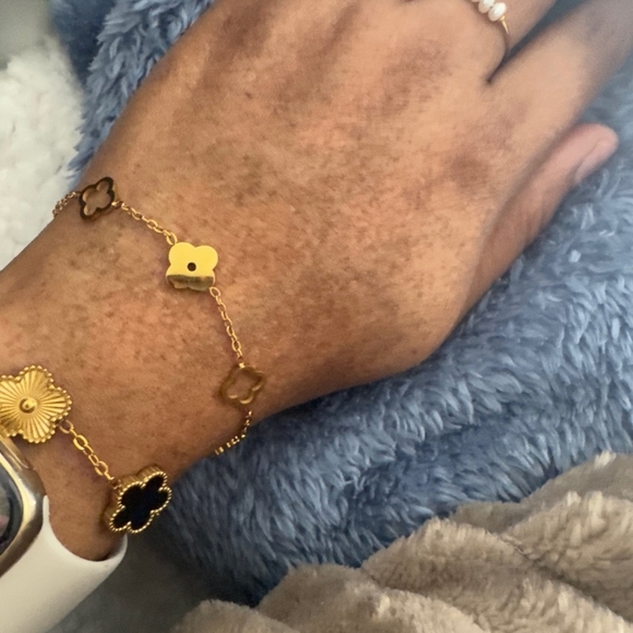 Nwt Set Non Tarnish Clover Alhambra - Picture 5 of 7